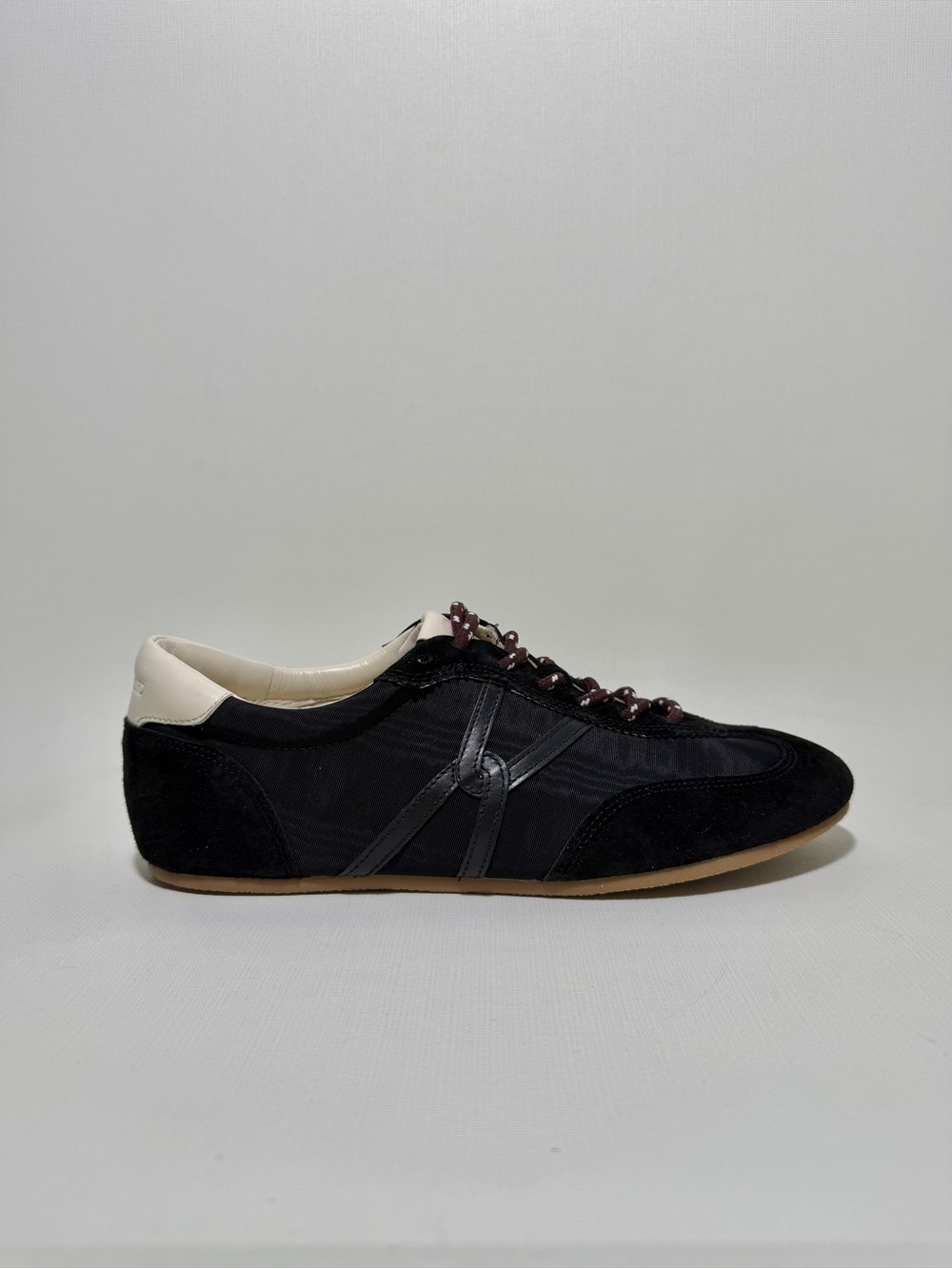 VERONICA BEARD
Riviera Sneakers
